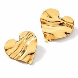 Gold Wavy Heart Earrings (5001)